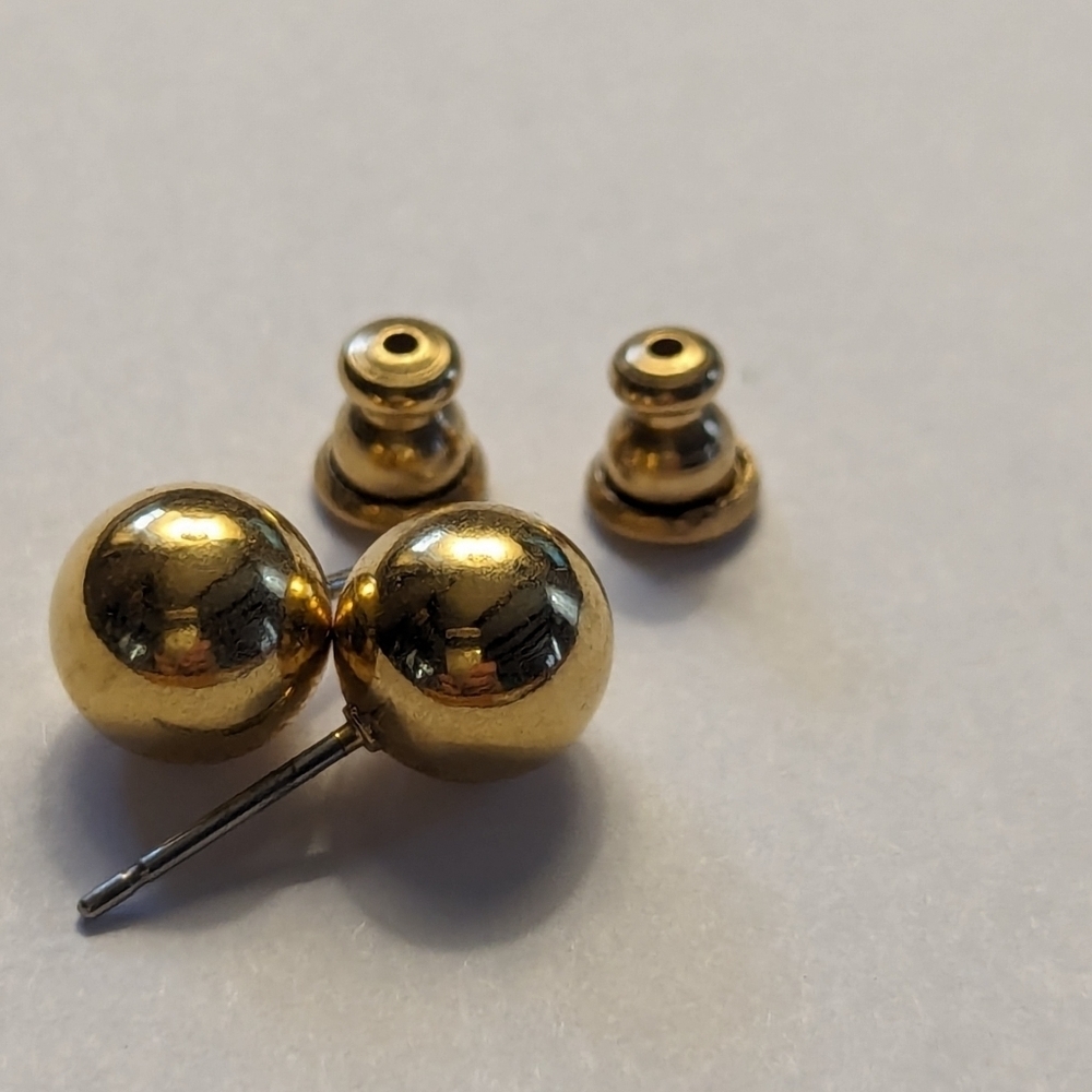 Gold tone Ball pierced ears post backs earrings vintage 1970's Cool Girls